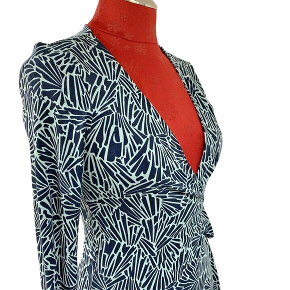 BCBGMaxazria true wrap dress size XS stretch BLACK & MINT GREEN career casual - Picture 7 of 9